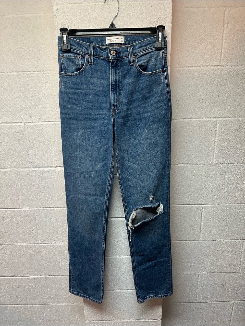 Abercrombie & Fitch Women’s Highrise Blue Straight Jeans with Knee Rip